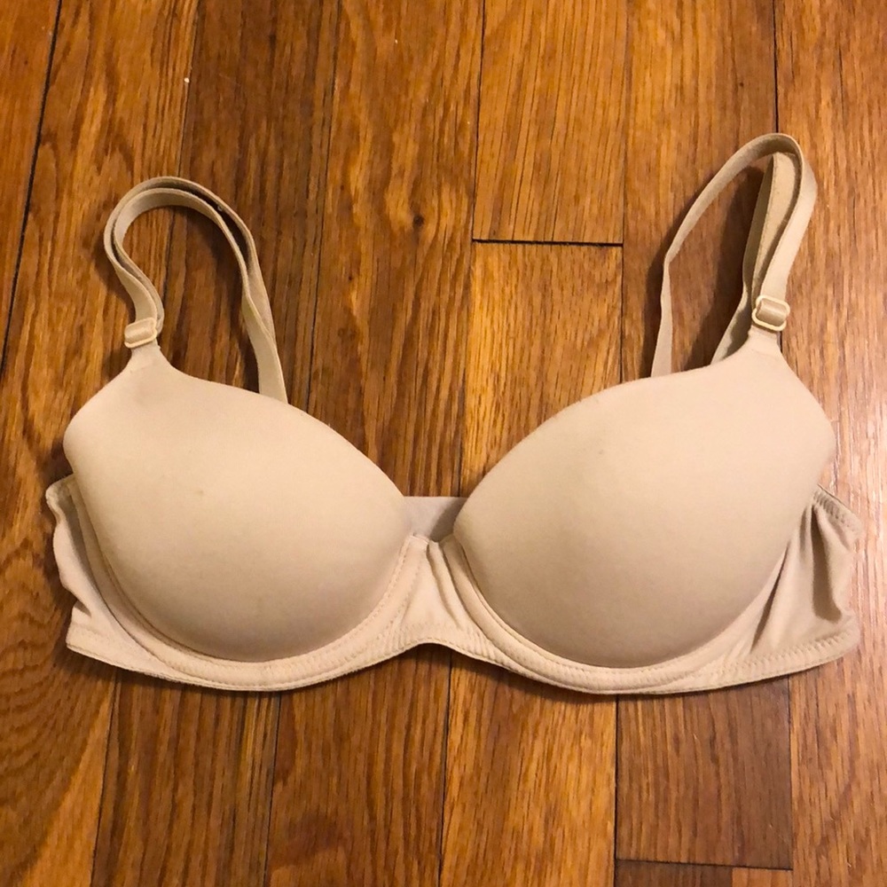 I am selling a PINK bra in nude.
